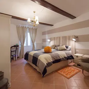 https://la-trinuzia.it-tuscanyhotel.com
