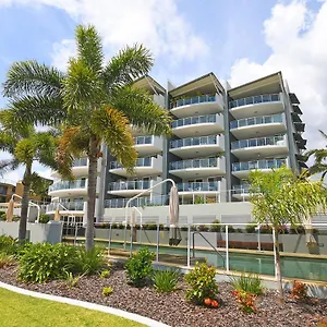 https://tingeera-luxury-beachfront-apartments-pialba.queenslandhotels.net